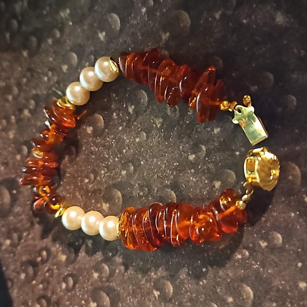 Amber Real Pearl Bracelet